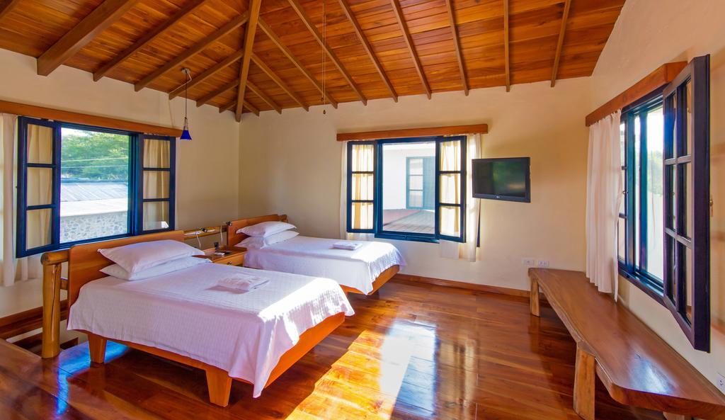 Galapagos Cottages Пуэрто-Айора Экстерьер фото