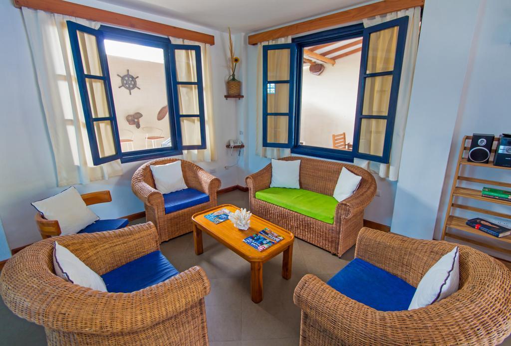 Galapagos Cottages Пуэрто-Айора Экстерьер фото